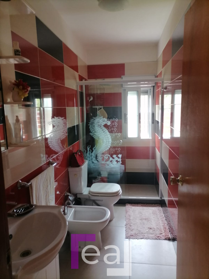 Casa ID.223 - Excelente Casa en pinares 3 dormitorios y garaje para 2 autos  