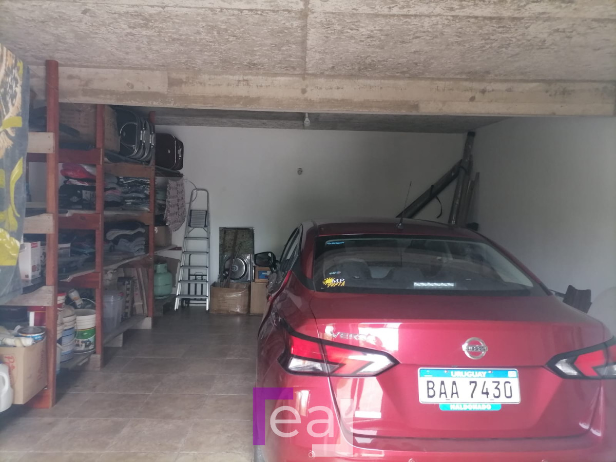 Casa ID.223 - Excelente Casa en pinares 3 dormitorios y garaje para 2 autos  
