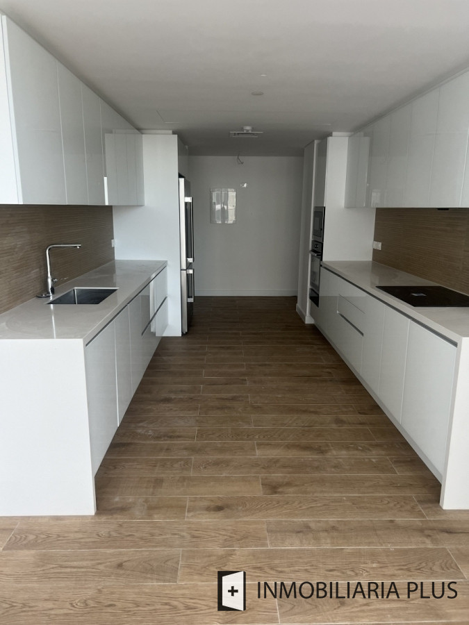 Apartamento ID.1052 - Venta de Apartamento de 4 Suites con Helipuerto, Cancha de tenis, Restaurante, Piscinas, Spa, Gimnasio, Cines y mucho más