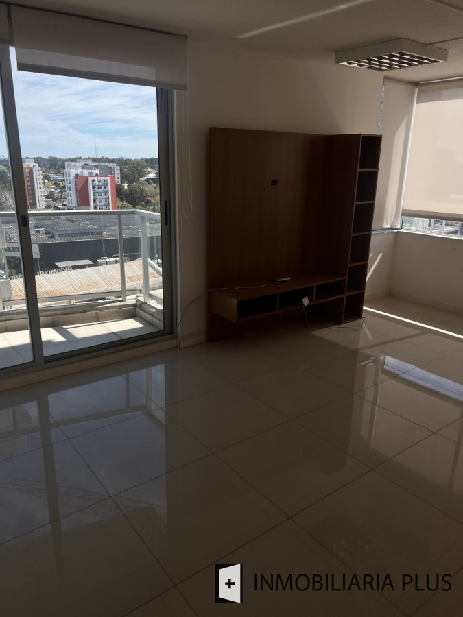 Apartamento ID.1560 - Alquiler de apartamento anual 2 dormitorios en el Corazón de Maldonado