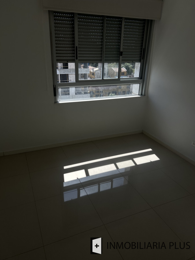 Apartamento ID.1560 - Alquiler de apartamento anual 2 dormitorios en el Corazón de Maldonado