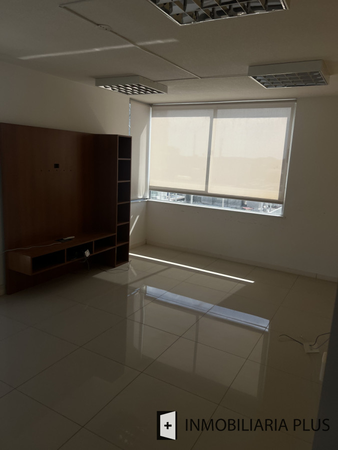 Apartamento ID.1560 - Alquiler de apartamento anual 2 dormitorios en el Corazón de Maldonado