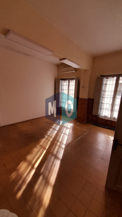 Casa ID.789 - Edificio Ex-Juzgado; Inversión para construcción  