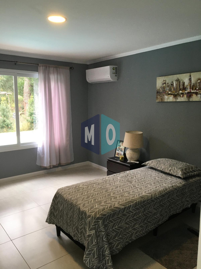 Casa ID.740 - Herosa Casa 3 dormitorios en parque Burnett 