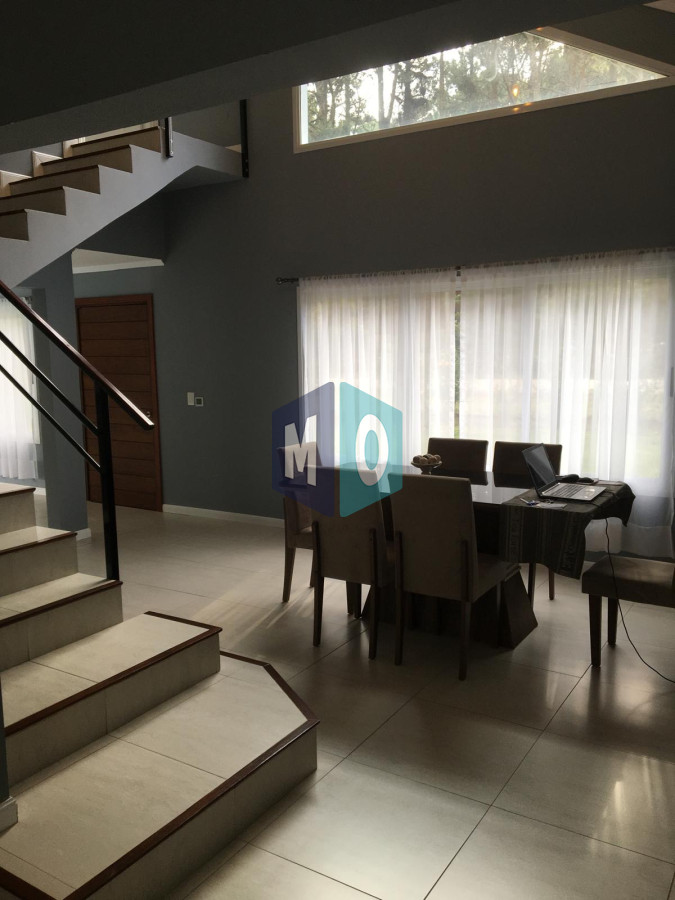 Casa ID.740 - Herosa Casa 3 dormitorios en parque Burnett 