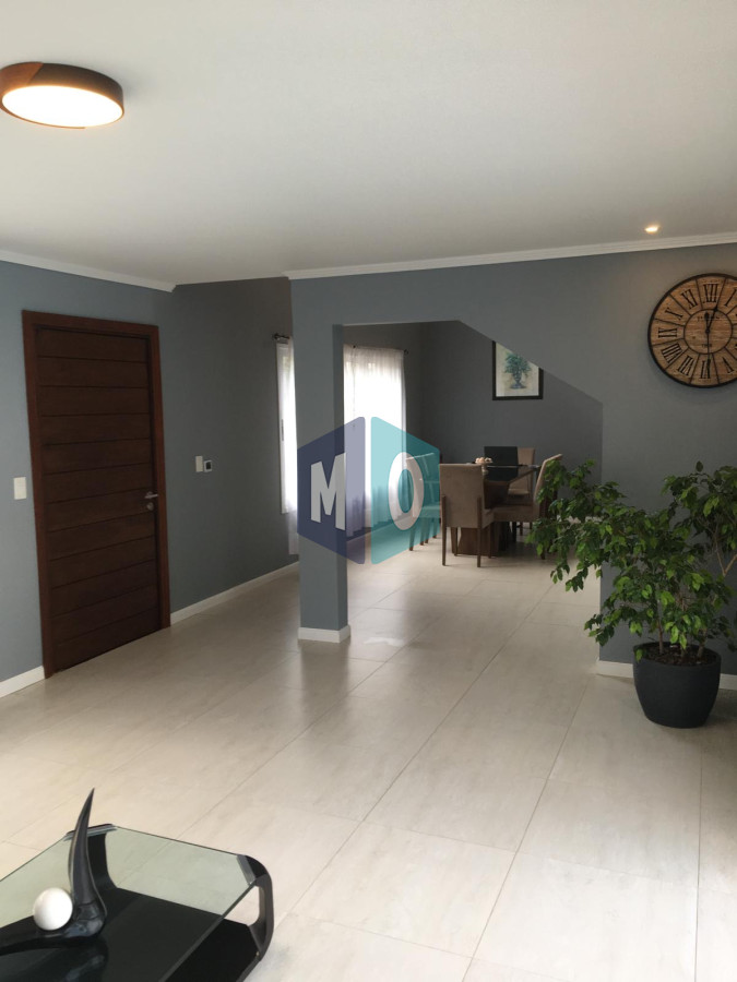 Casa ID.740 - Herosa Casa 3 dormitorios en parque Burnett 