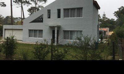 Herosa Casa 3 dormitorios en parque Burnett