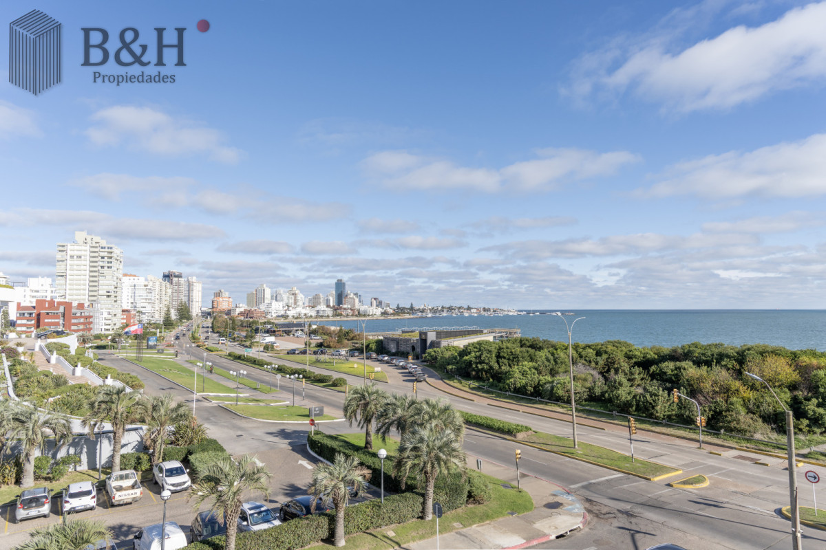 Apartamento ID.7481 - Millenium Tower esquinero Frente al Mar