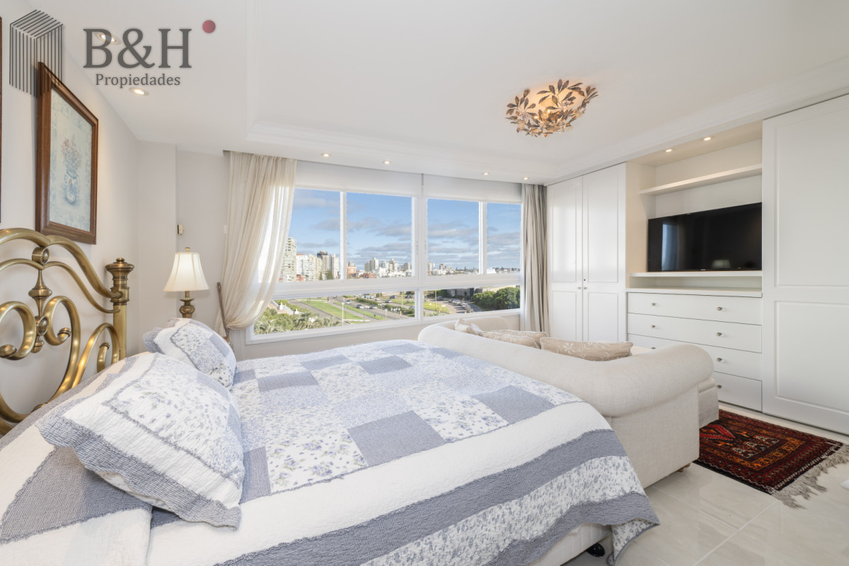 Apartamento ID.7481 - Millenium Tower esquinero Frente al Mar