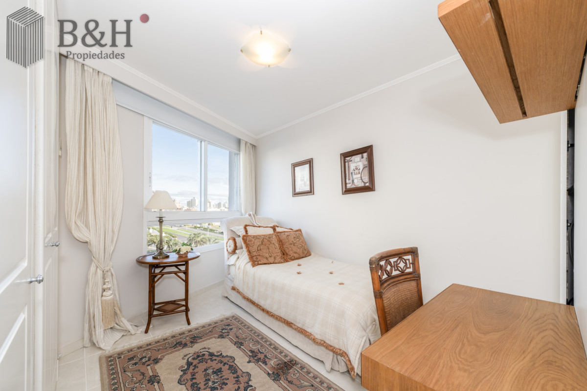 Apartamento ID.7481 - Millenium Tower esquinero Frente al Mar