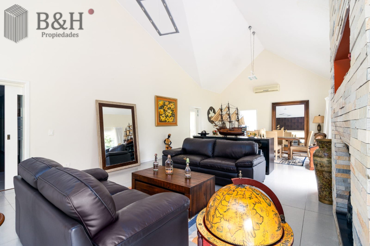Casa ID.6007 - Casa en  Cantegril PUNTA DEL ESTE