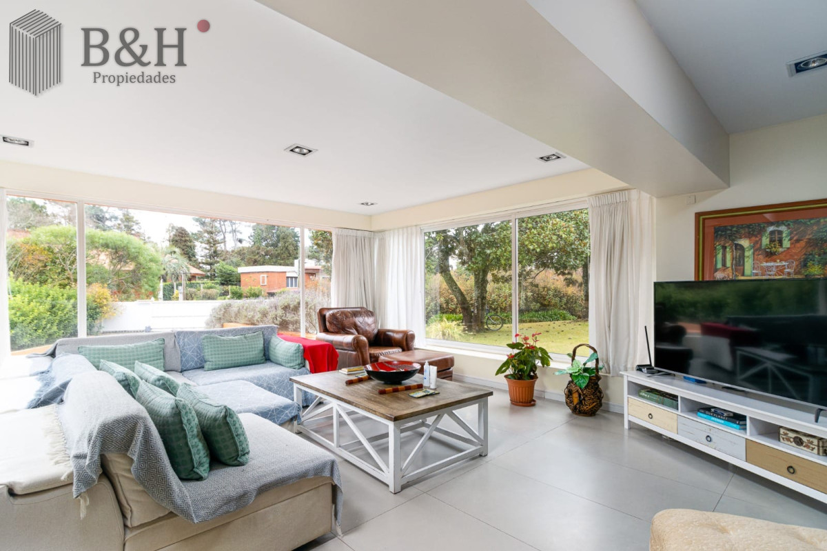 Casa ID.6007 - Casa en  Cantegril PUNTA DEL ESTE