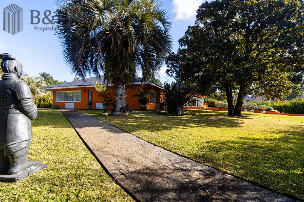 Casa ID.6007 - Casa en  Cantegril PUNTA DEL ESTE