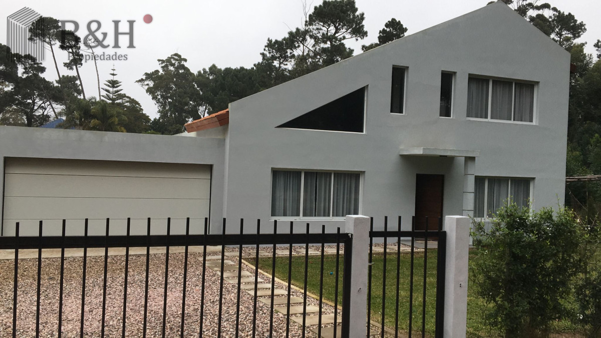Burnett - GoPunta - Portal Inmobiliario de Punta del Este - Maldonado