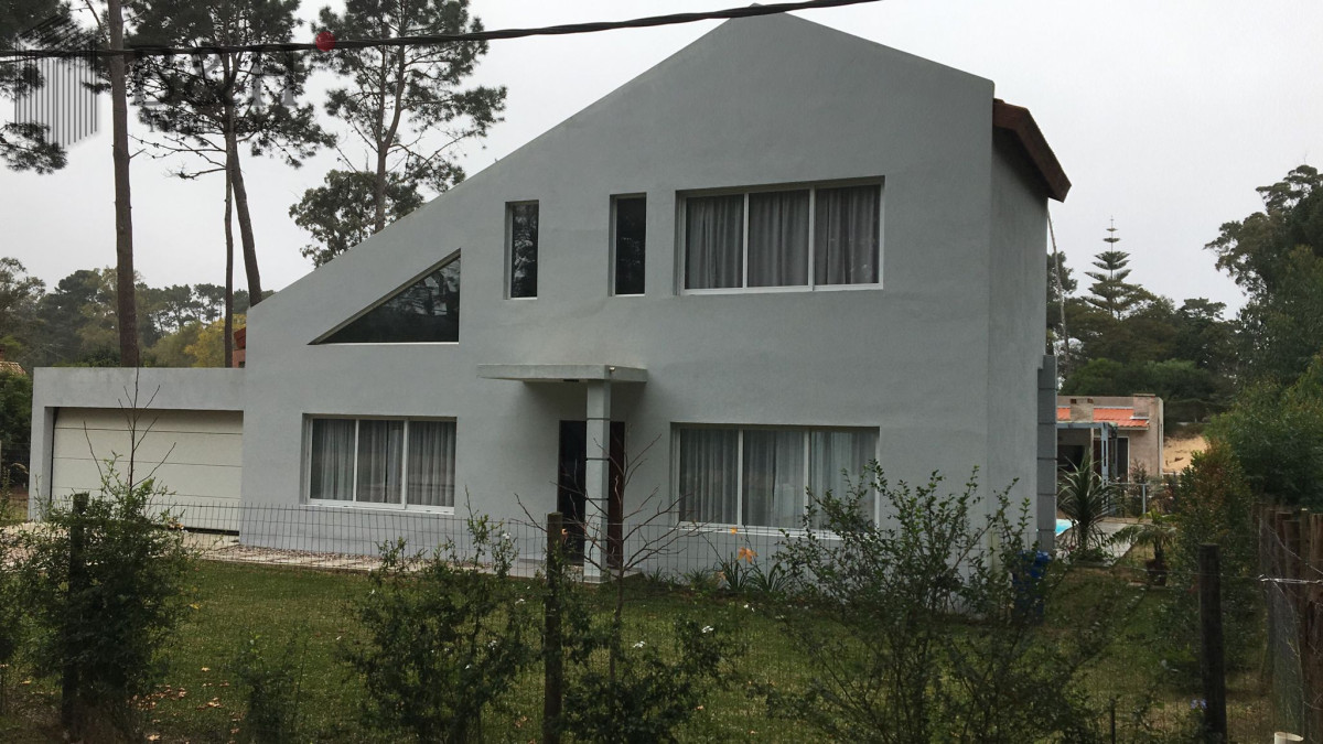 Burnett - GoPunta - Portal Inmobiliario de Punta del Este - Maldonado