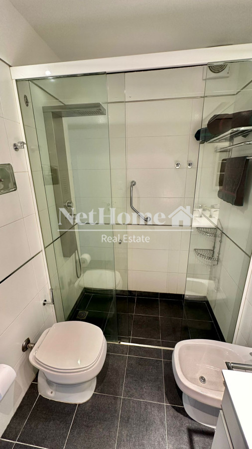 Apartamento ID.681 - Apartamento todo reciclado, 1 dormitorio, cochera, Primera linea