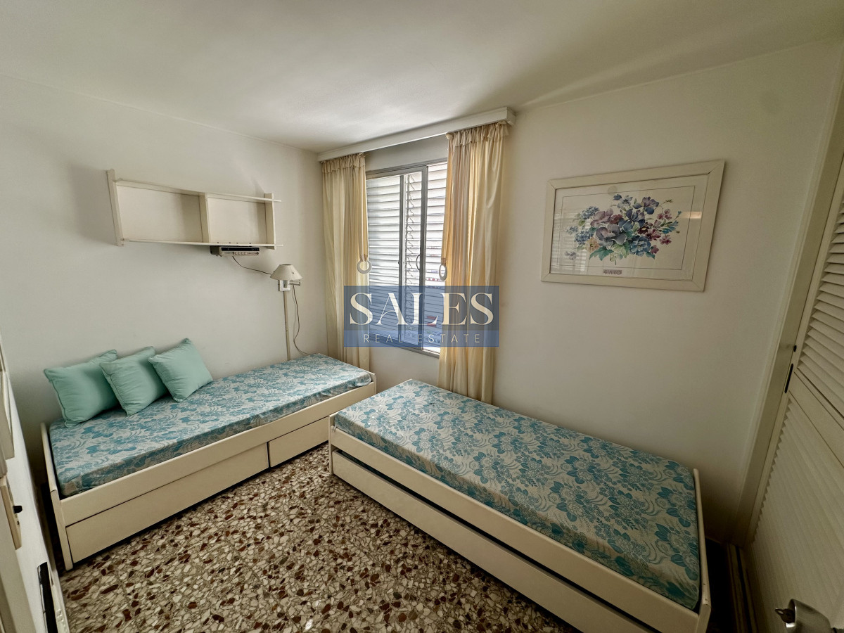 Apartamento ID.1375 - Luminoso apartamento en Península, 2 dormitorios, vista, sol y garage.  