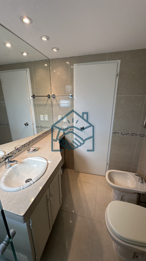 Apartamento ID.1383/Increíble-Depto.-Reciclado-a-Metros-del-Mar!!-3-Dor.-más-Dependencia-!! - Increíble Depto. Reciclado a Metros del Mar!! 3 Dor. más Dependencia !!