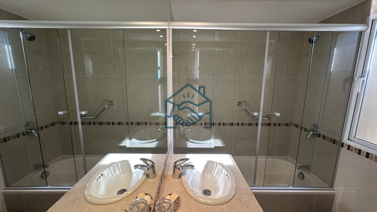 Apartamento ID.1383/Increíble-Depto.-Reciclado-a-Metros-del-Mar!!-3-Dor.-más-Dependencia-!! - Increíble Depto. Reciclado a Metros del Mar!! 3 Dor. más Dependencia !!