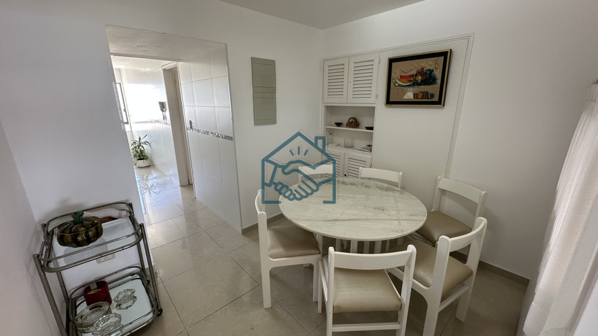 Apartamento ID.1383/Increíble-Depto.-Reciclado-a-Metros-del-Mar!!-3-Dor.-más-Dependencia-!! - Increíble Depto. Reciclado a Metros del Mar!! 3 Dor. más Dependencia !!