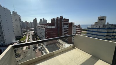 Apartamento ID.1383/Increíble-Depto.-Reciclado-a-Metros-del-Mar!!-3-Dor.-más-Dependencia-!! - Increíble Depto. Reciclado a Metros del Mar!! 3 Dor. más Dependencia !!