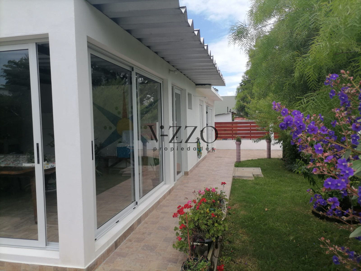 Casa ID.727/Excelente-Casa-en-pinares-3-dormitorios-y-garaje-para-2-autos-- - Excelente Casa en pinares 3 dormitorios y garaje para 2 autos  