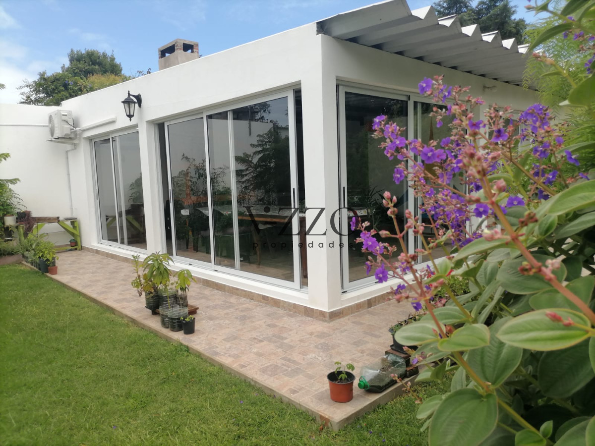 Casa ID.727/Excelente-Casa-en-pinares-3-dormitorios-y-garaje-para-2-autos-- - Excelente Casa en pinares 3 dormitorios y garaje para 2 autos  