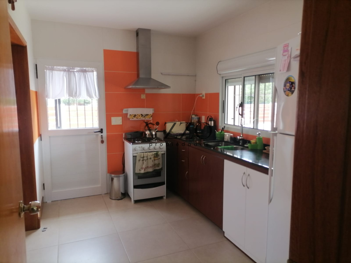 Casa ID.727/Excelente-Casa-en-pinares-3-dormitorios-y-garaje-para-2-autos-- - Excelente Casa en pinares 3 dormitorios y garaje para 2 autos  