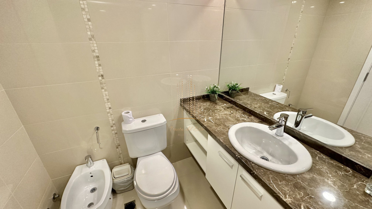 Apartamento ID.898 - Apartamento en venta de 2 dormitorios en Punta del Este