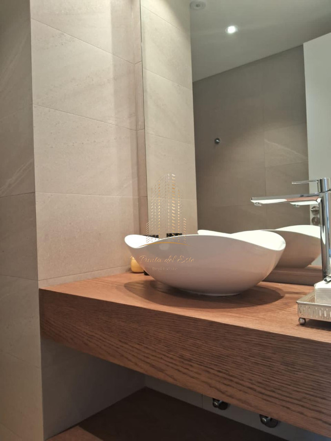 Apartamento ID.837 - Alquiler anual 1 dormitorio Torre Trump , Punta del Este