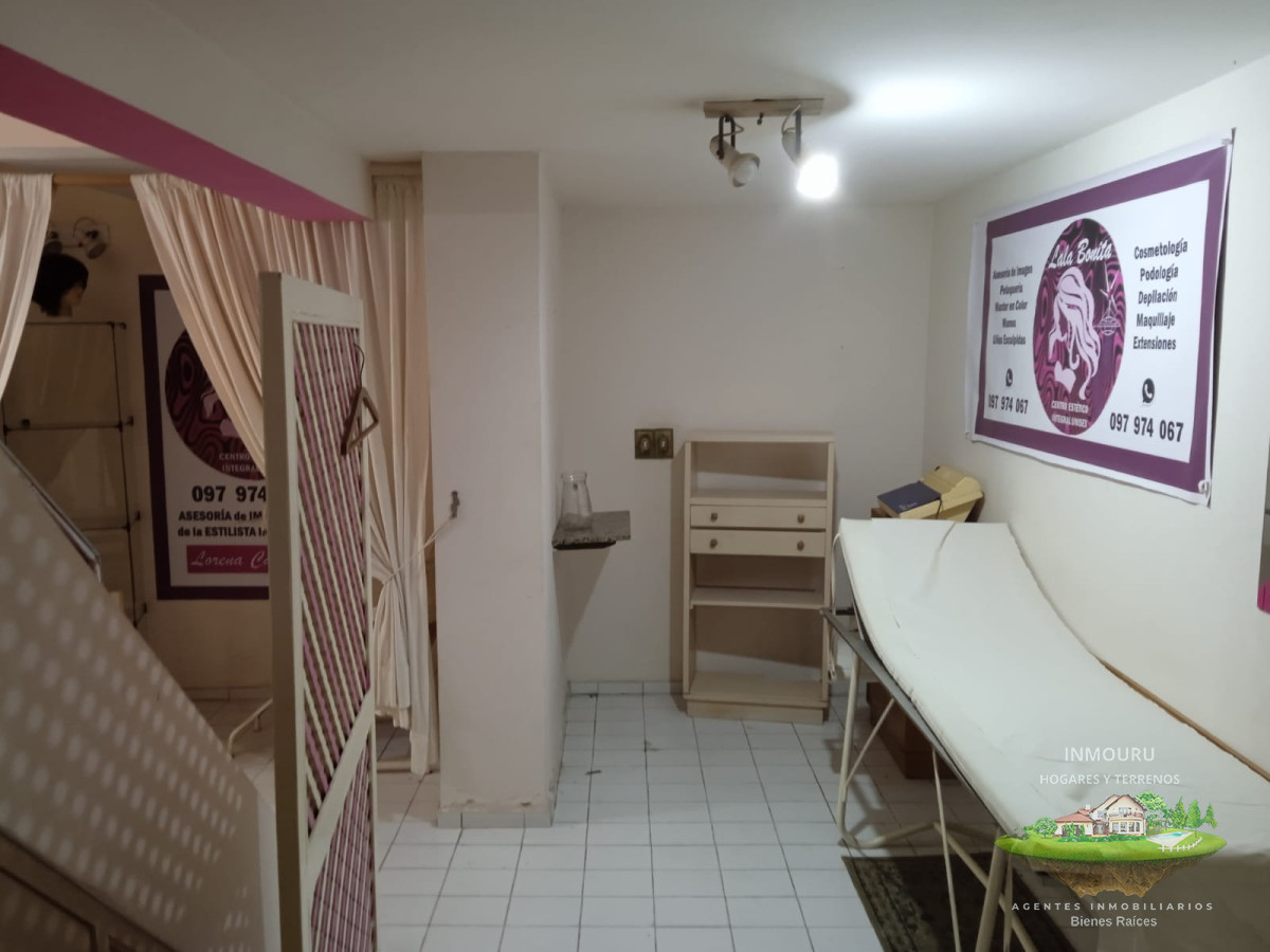 Local Comercial ID.824 - Amplio local frente a Parque Villa Biarritz