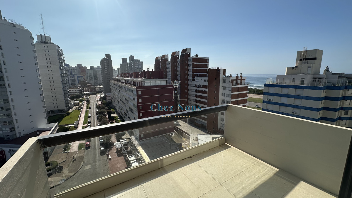 Apartamento ID.1365 - Increíble Depto. Reciclado a Metros del Mar!! 3 Dor. más Dependencia !!