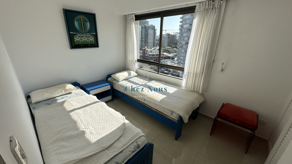Apartamento ID.1365 - Increíble Depto. Reciclado a Metros del Mar!! 3 Dor. más Dependencia !!