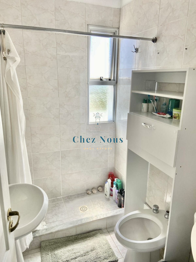 Apartamento ID.1049 - Apartamento 2 dormitorios con balcón en excelente ubicación !!