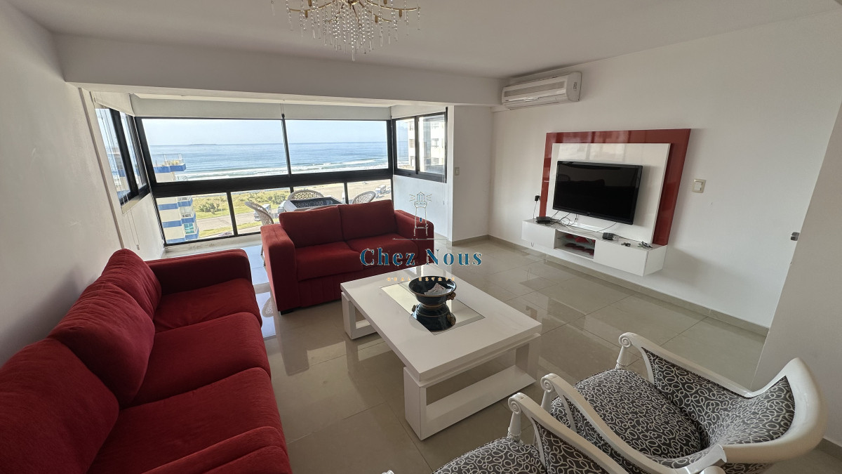 Apartamento ID.1365 - Increíble Depto. Reciclado a Metros del Mar!! 3 Dor. más Dependencia !!