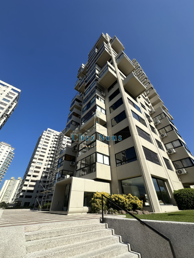 Apartamento ID.1365 - Increíble Depto. Reciclado a Metros del Mar!! 3 Dor. más Dependencia !!