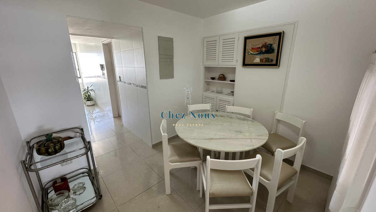Apartamento ID.1365 - Increíble Depto. Reciclado a Metros del Mar!! 3 Dor. más Dependencia !!