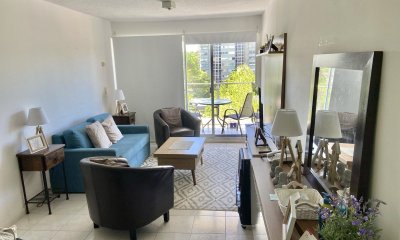 Apartamento 2 dormitorios con balcón en excelente ubicación !!