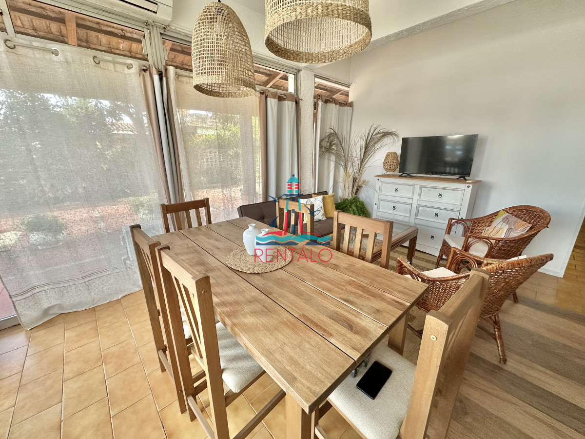 Apartamento ID.525 - Alquiler anual de 2 dormitorios en punta del este San Rafael 