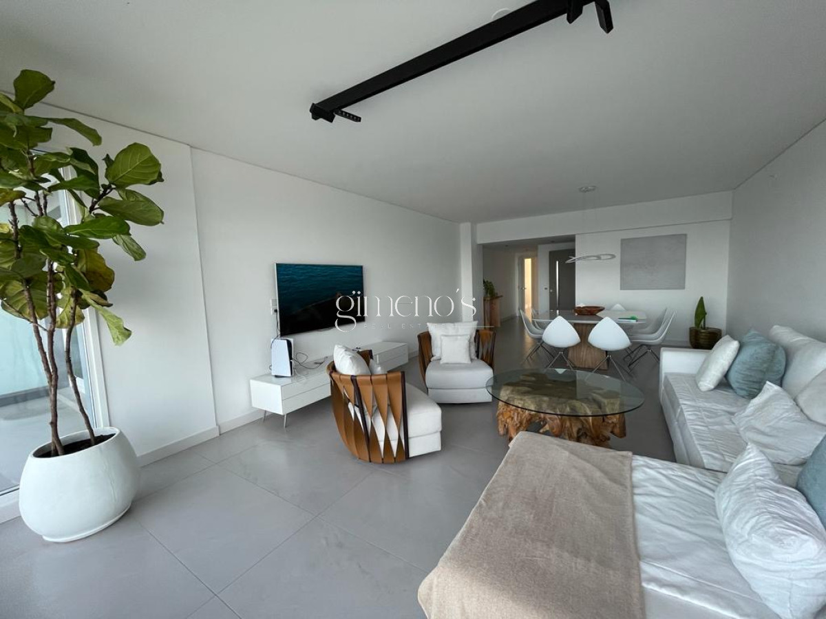 Apartamento ID.414 - Venta de Apartamento 3 Dormitorios - Playa Brava - Punta del Este 