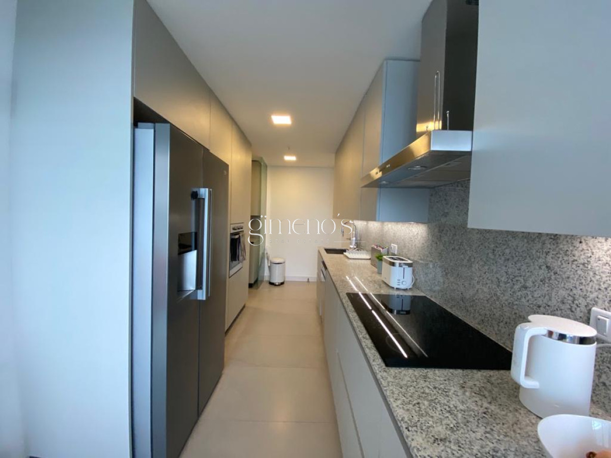 Apartamento ID.414 - Venta de Apartamento 3 Dormitorios - Playa Brava - Punta del Este 