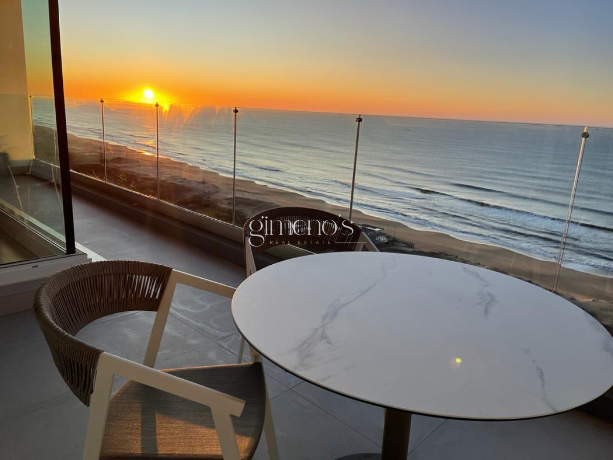 Apartamento ID.414 - Venta de Apartamento 3 Dormitorios - Playa Brava - Punta del Este 