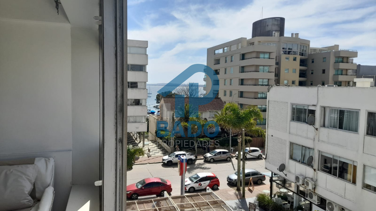 Apartamento ID.85 - Departamento de 2 dormitorios a pasos del Puerto.