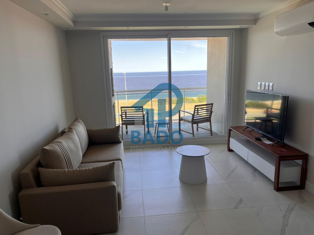 Apartamento ID.81 - Alquiler Anual e Invernal  en 1ª lìnea de 2D y 2B