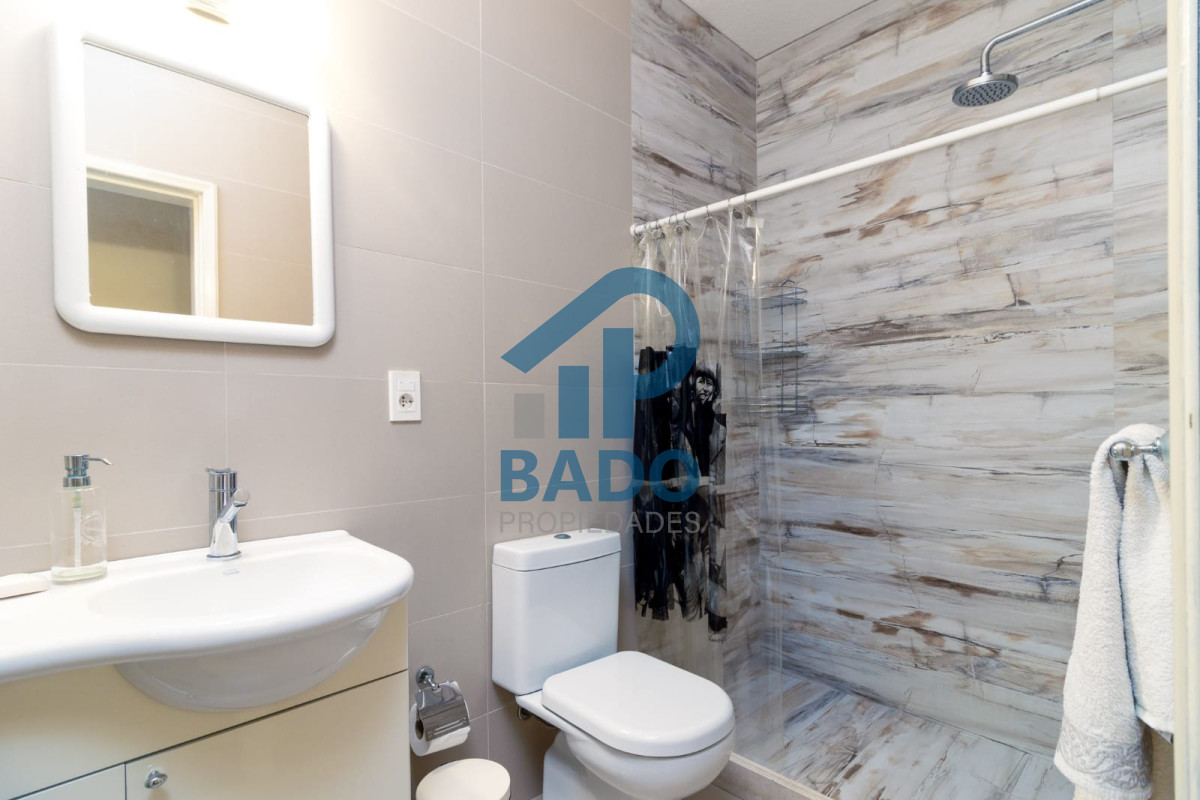 Casa ID.77 - Casa de 5 dormitorios en Alquiler