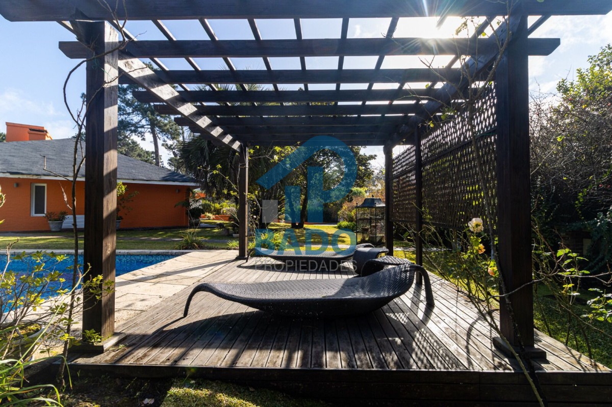 Casa ID.77 - Casa de 5 dormitorios en Alquiler