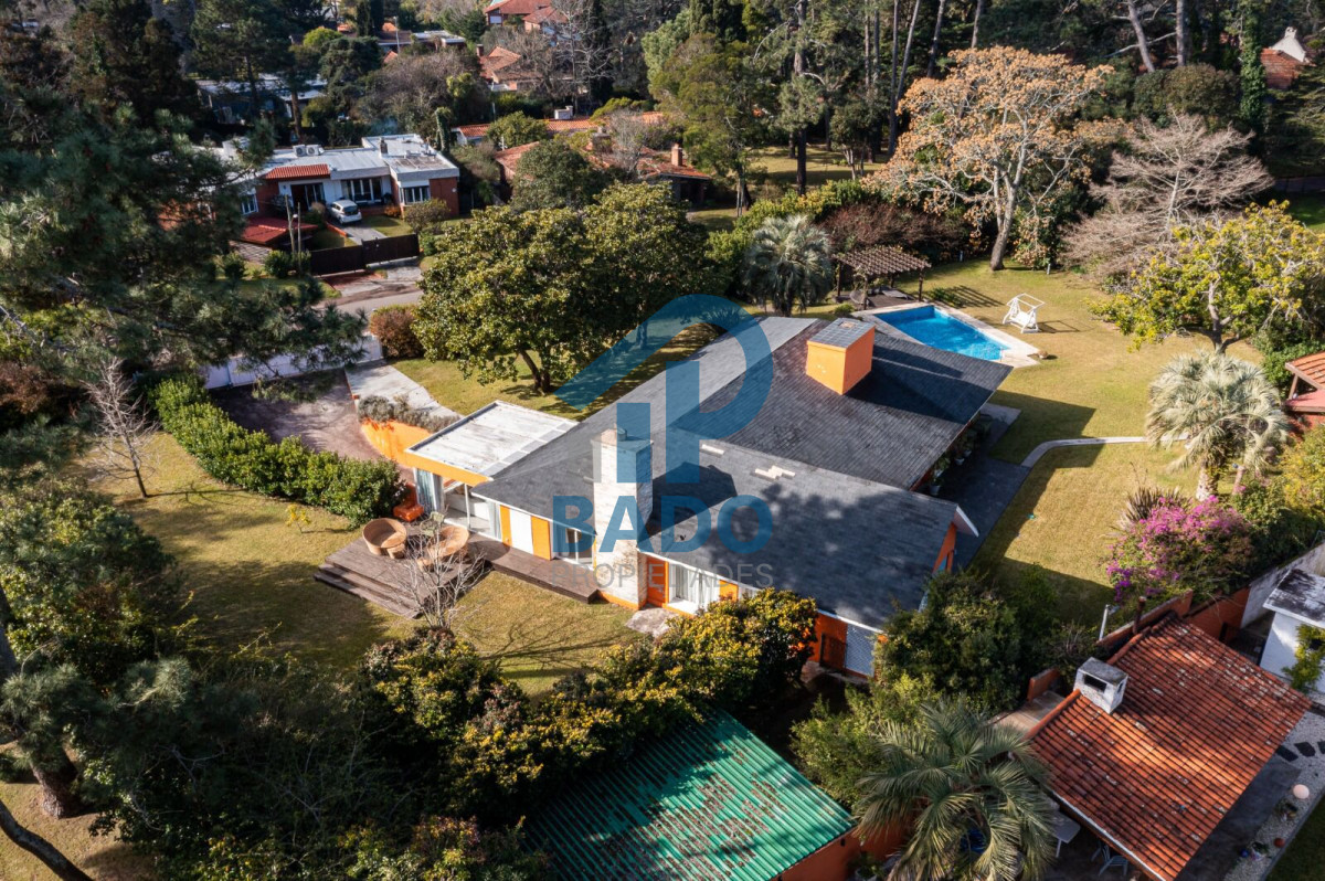 Casa ID.77 - Casa de 5 dormitorios en Alquiler