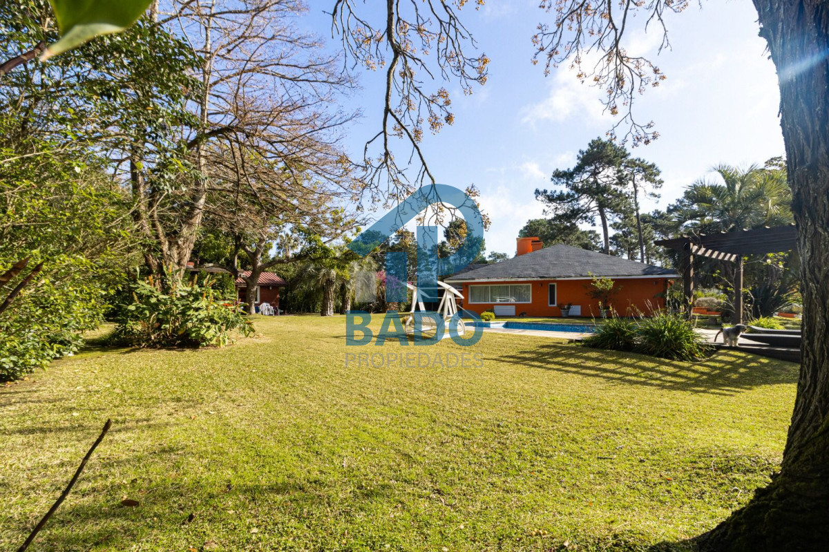 Casa ID.77 - Casa de 5 dormitorios en Alquiler