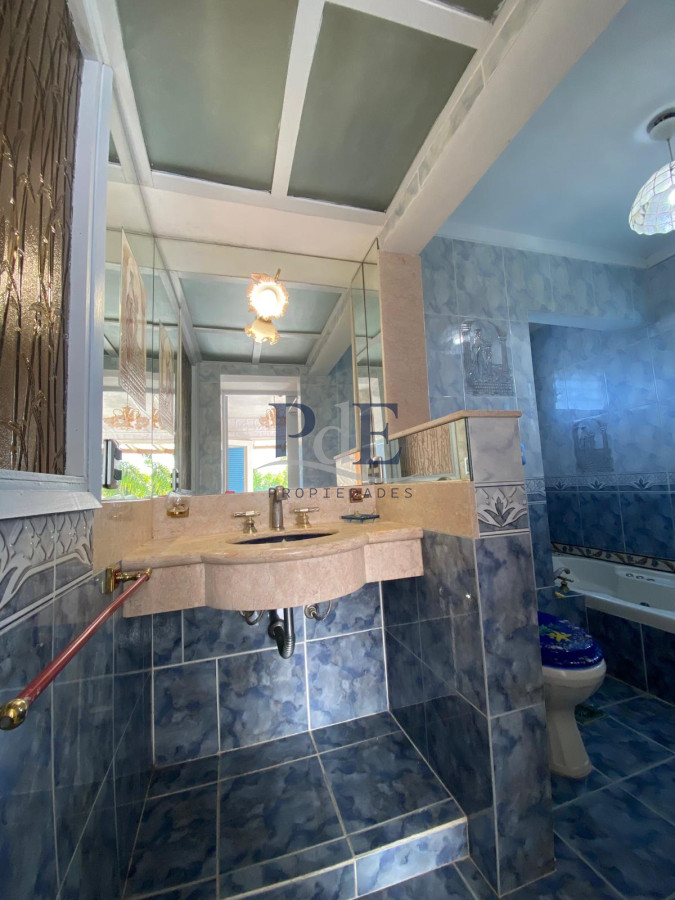 Casa en Venta en Punta del Este 5 dormitorios a 200 mts del mar. - Imagen 10