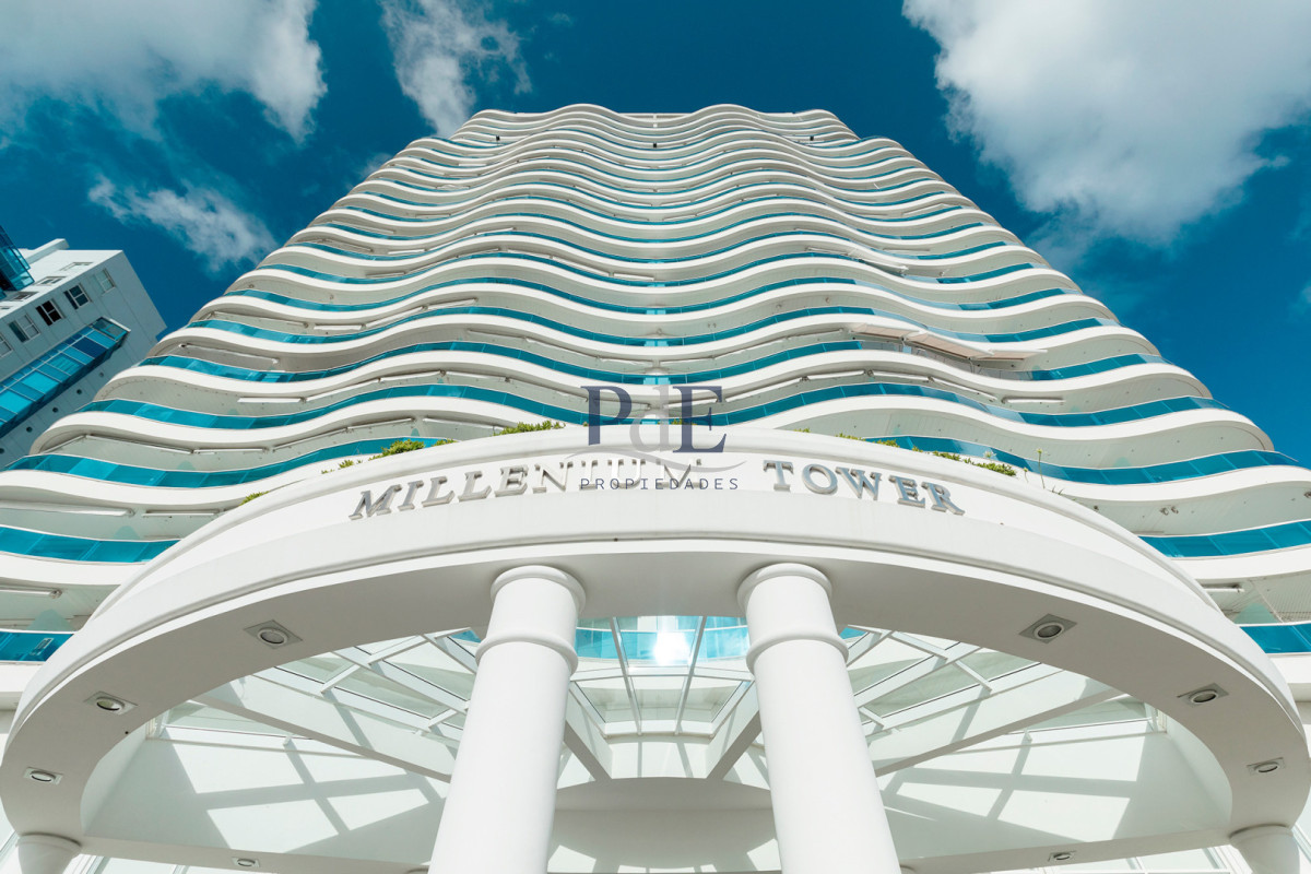 Millenium Tower | Planta Esquinera de Alta Gama con 200 m² Frente al Mar Ubicación premium en Playa Mansa, doble suite, vistas panorámicas y la más ex - Imagen 28